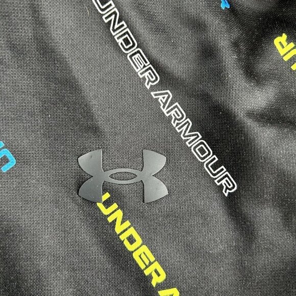 Under Armour Cold Gear Youth's Medium Black All Over Print Graphic Spell Out - Picture 7 of 9